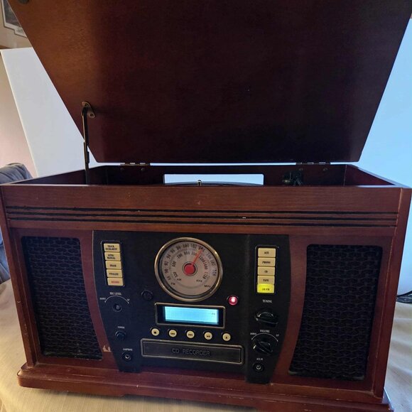 Innovative Technology ITVS-750 Record Player wIth CD Recorder - Picture 1 of 4